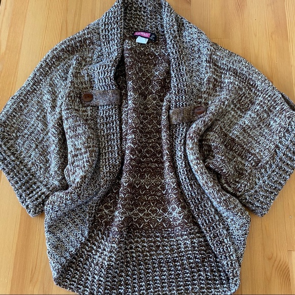 Knit Sweater Shaw - Picture 1 of 11